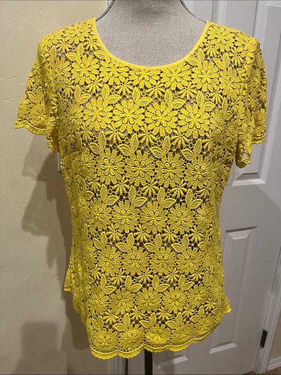 Talbots Tops - Talbots Yellow Floral Crochet Lace Short Sleeve Top